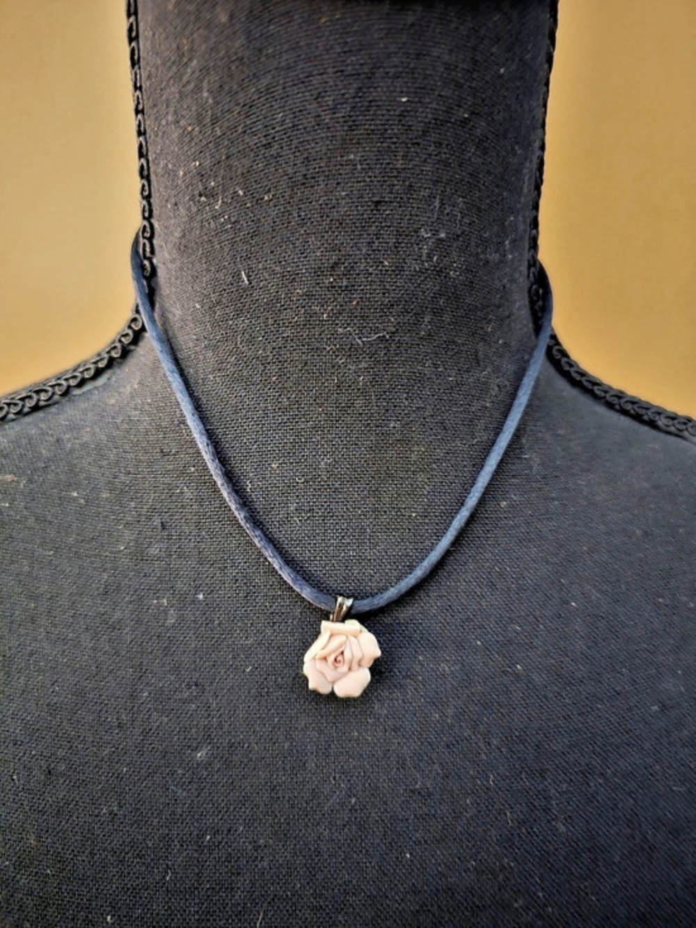 1928 Jewelry Co Vintage Bundle Romantic Pink Porcelain Rose Necklace 🌸 NWT - Picture 5 of 10